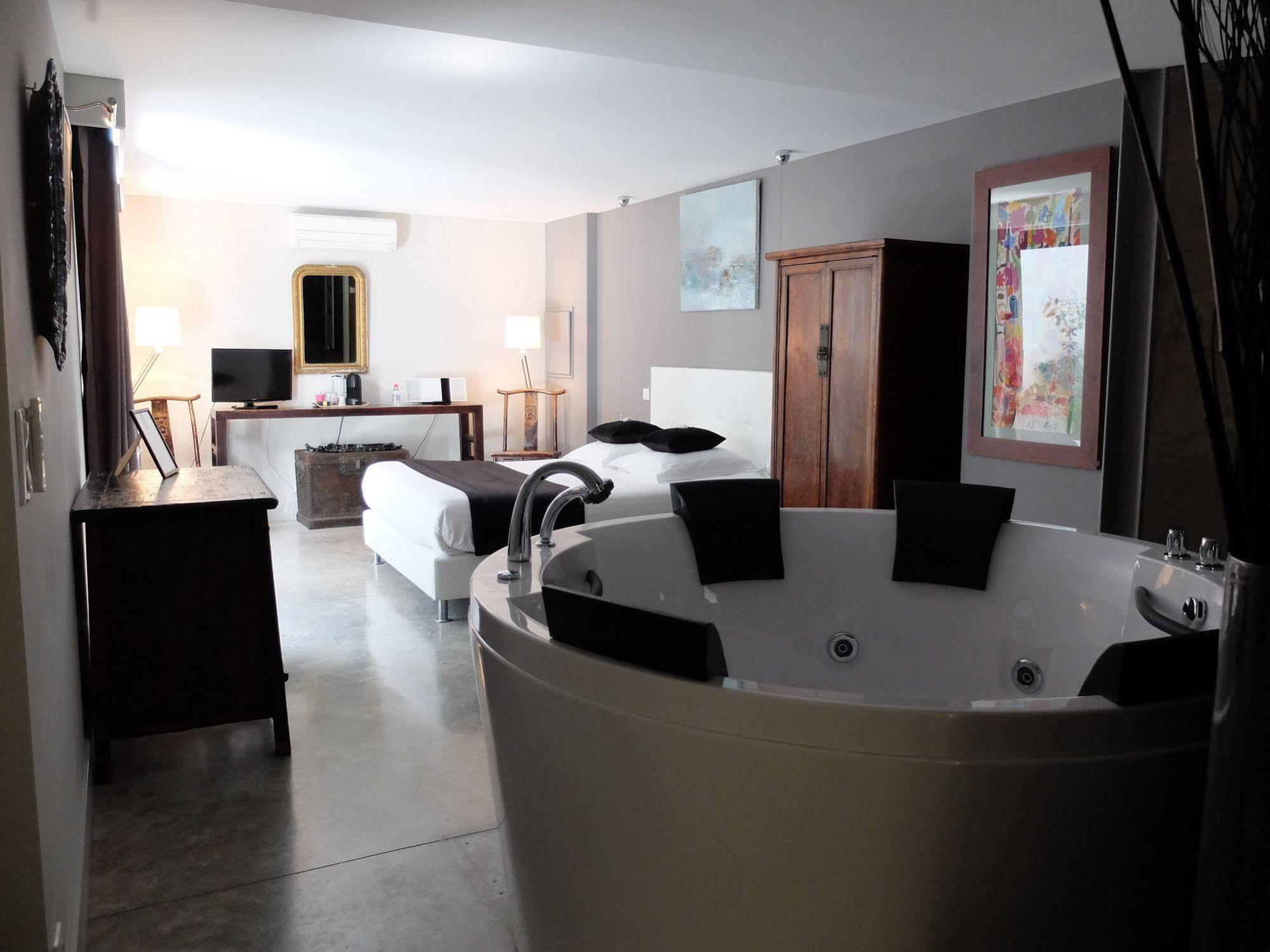 Be Loft Pool & Bed & Breakfast