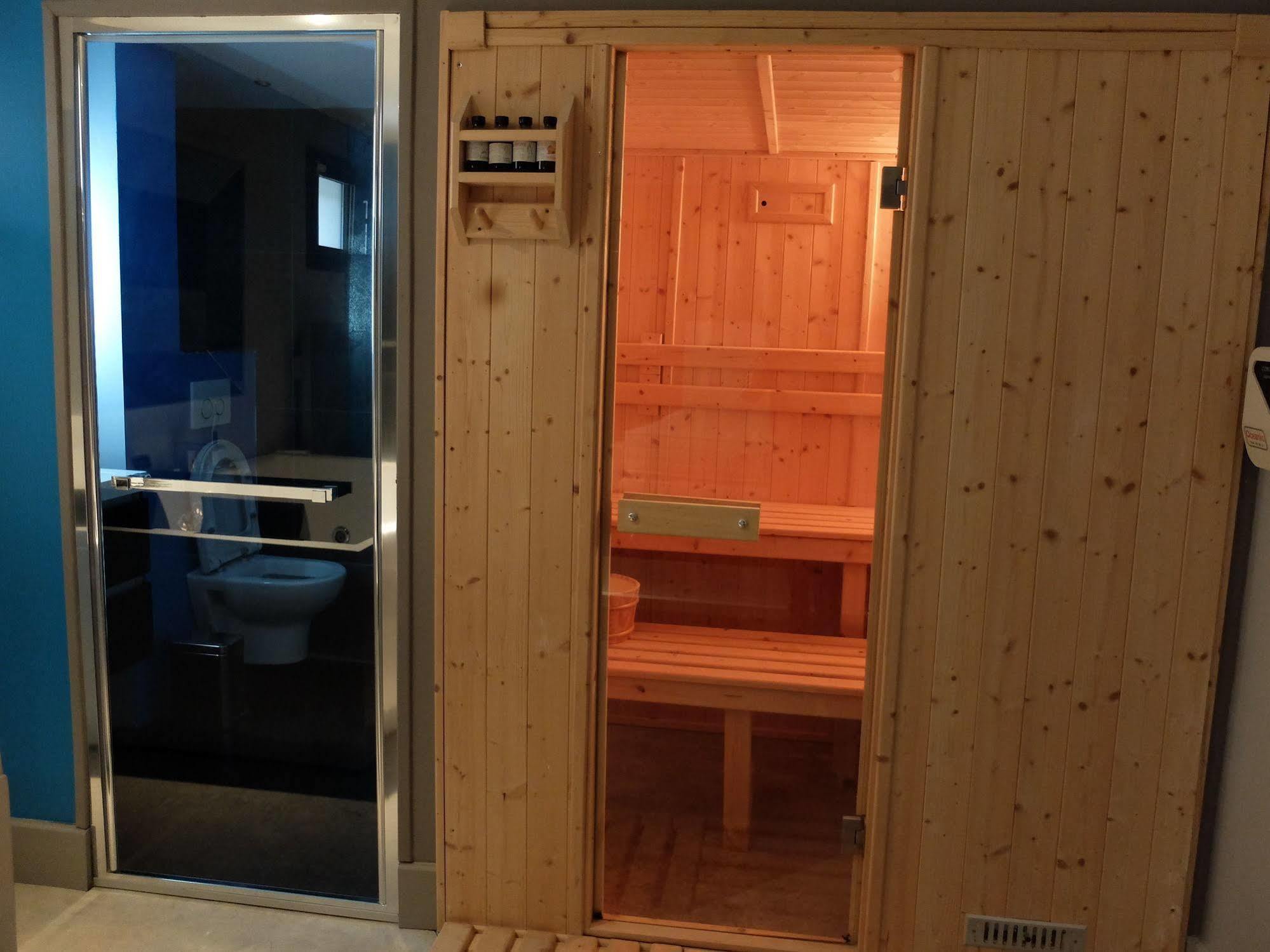 Be Loft Pool & Bed & Breakfast 2*