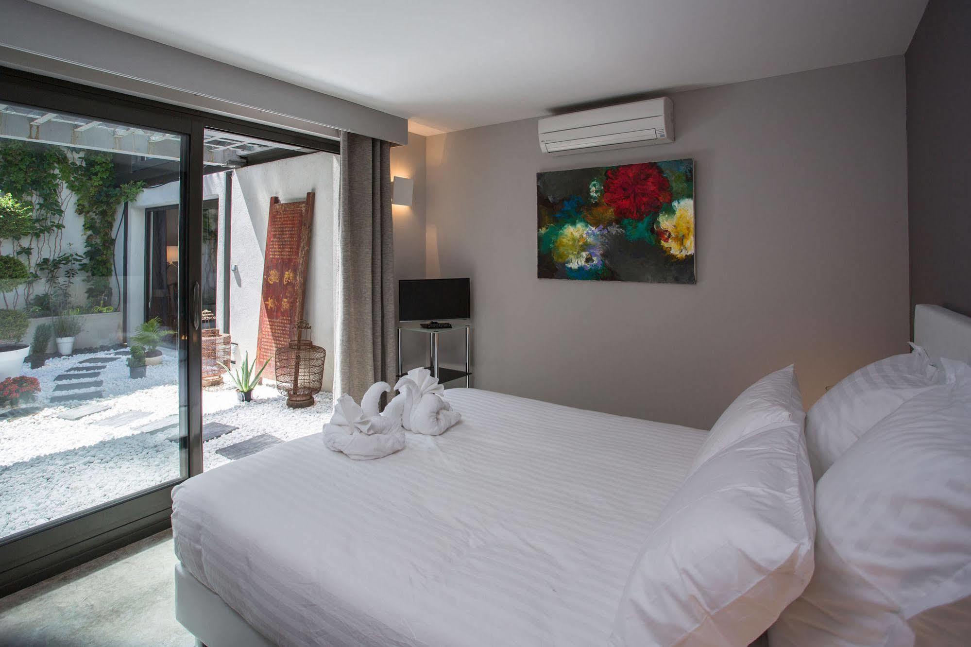 Be Loft Pool & Bed & Breakfast 2*
