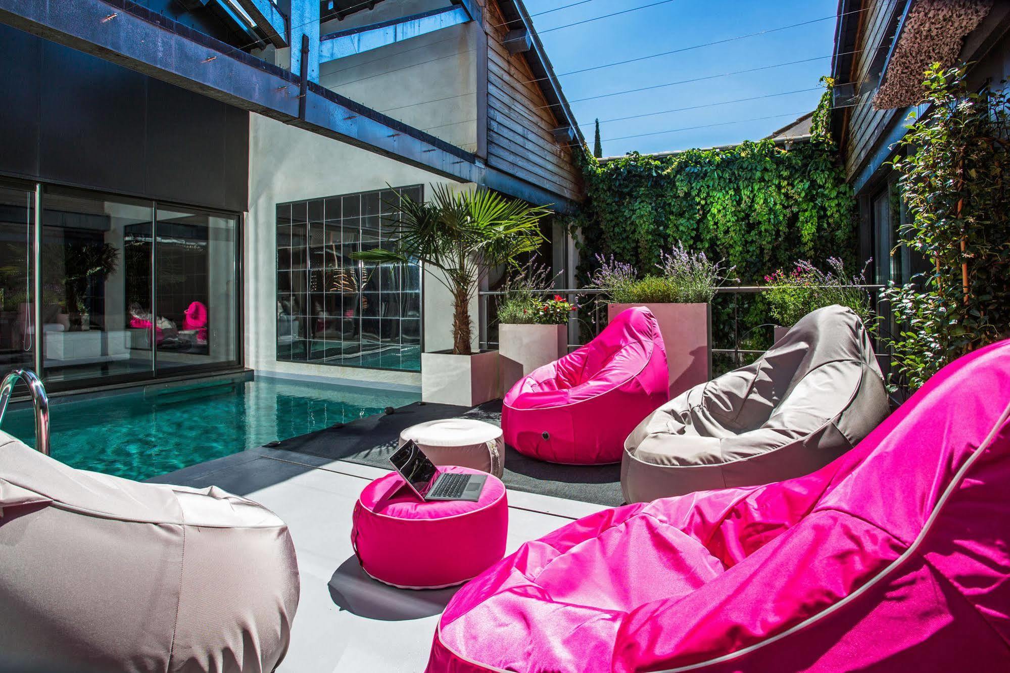 Be Loft Pool & Bed & Breakfast